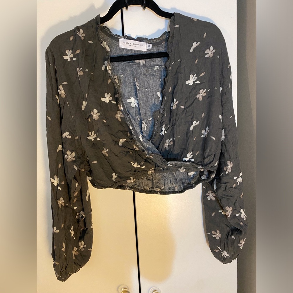 NWOT Nectar Floral Blouse